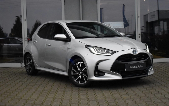 Toyota Yaris cena 85900 przebieg: 89575, rok produkcji 2020 z Mszczonów małe 172